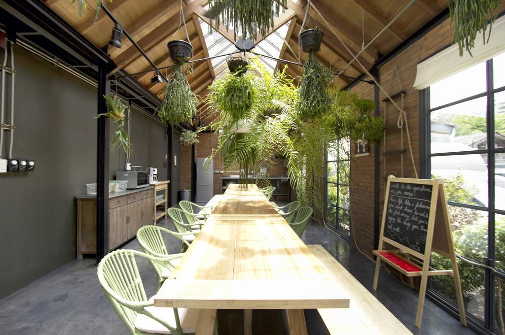 Oneday Hostel Sukhumvit 26 Bangkok Exterior photo
